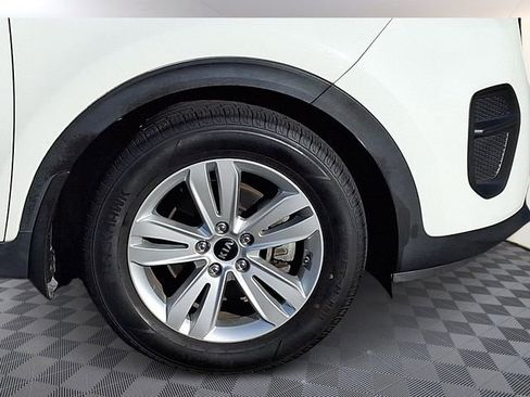 Used 2019 Kia Sportage LX image 8
