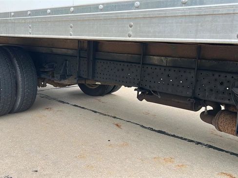 Used 2018 Isuzu NPR RWD image 6
