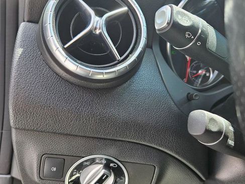 Used 2018 Mercedes-Benz CLA 250 image 18