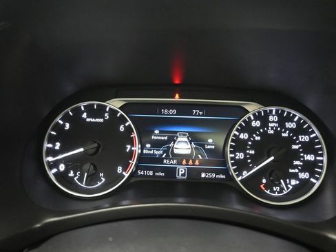 Used 2021 Nissan Sentra SR w/ SR Premium Package FWD image 16