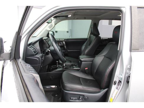 Used 2020 Toyota 4Runner TRD Off-Road Premium w/ Moonroof Package AWD/4WD image 8