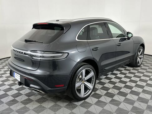 Used 2025 Porsche Macan image 9