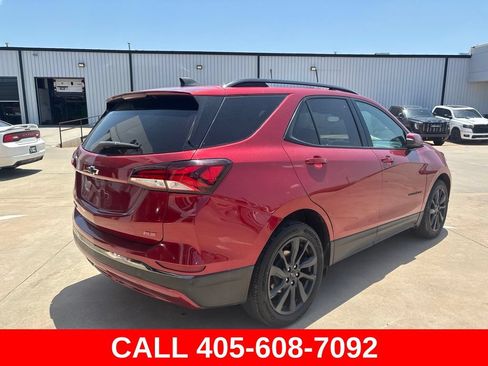 Used 2022 Chevrolet Equinox RS w/ RS Leather Package FWD image 5
