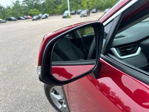 Used 2025 Toyota RAV4 XLE w/ Convenience Package AWD/4WD image 17
