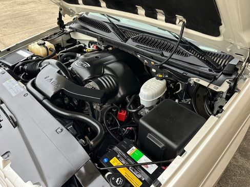 Used 2005 Cadillac Escalade AWD image 59