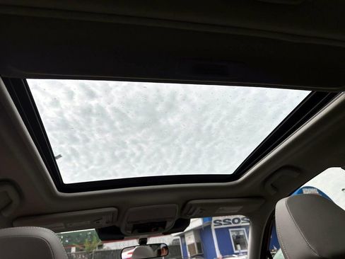 Used 2022 Subaru Forester Limited image 17