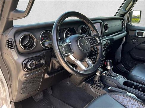 Used 2021 Jeep Wrangler Unlimited Sahara AWD/4WD image 13