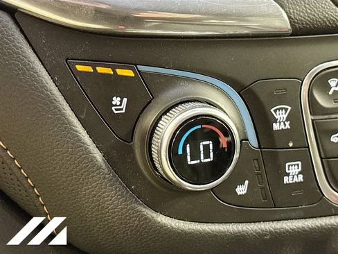 Used 2020 Chevrolet Equinox Premier AWD/4WD image 19