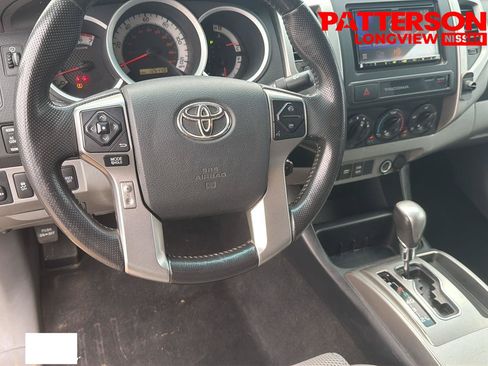 Used 2015 Toyota Tacoma 4x4 Double Cab w/ TRD Sport Package image 6
