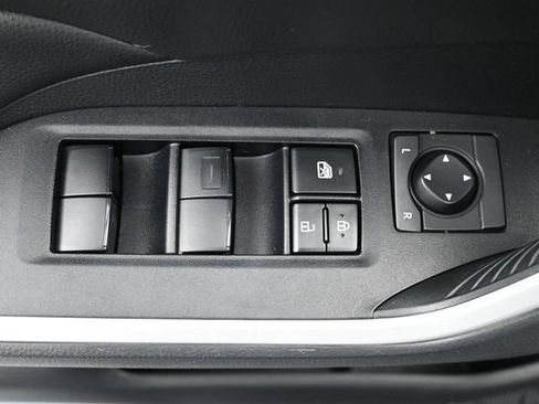 Used 2019 Toyota RAV4 LE w/ Carpet Mat Package FWD image 14
