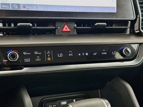 Used 2023 Kia Sportage EX FWD image 24