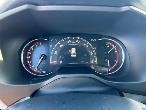 Used 2025 Toyota RAV4 XLE image 11