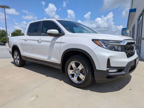 Certified 2025 Honda Ridgeline RTL image 1