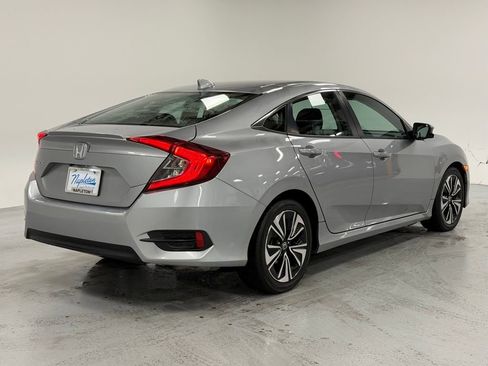 Used 2017 Honda Civic EX-T image 4