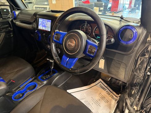 Used 2017 Jeep Wrangler Unlimited Sport AWD/4WD image 8