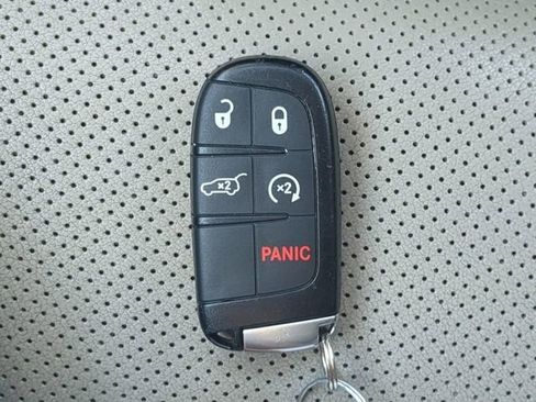 Used 2020 Jeep Grand Cherokee Summit image 37