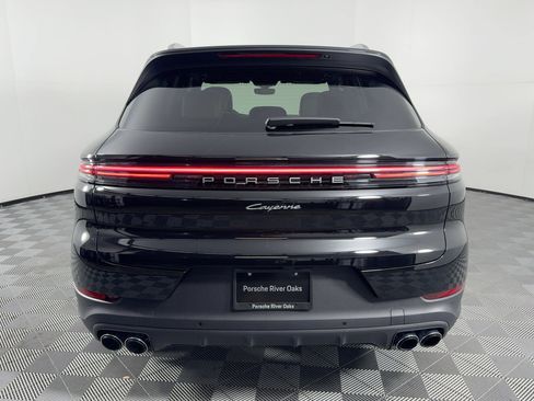 Certified 2026 Porsche Cayenne AWD/4WD image 10