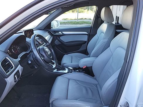 Used 2018 Audi Q3 2.0T Premium w/ Convenience Package image 8