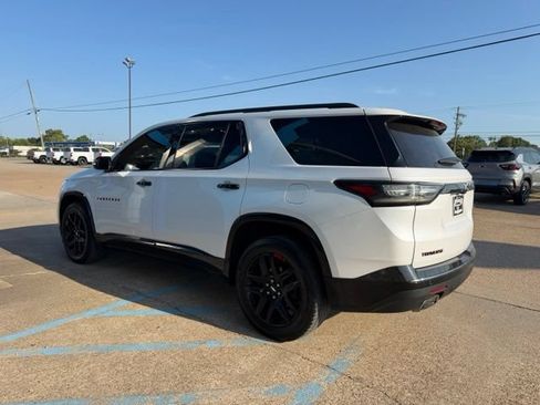 Used 2019 Chevrolet Traverse Premier w/ Redline Edition AWD/4WD image 3