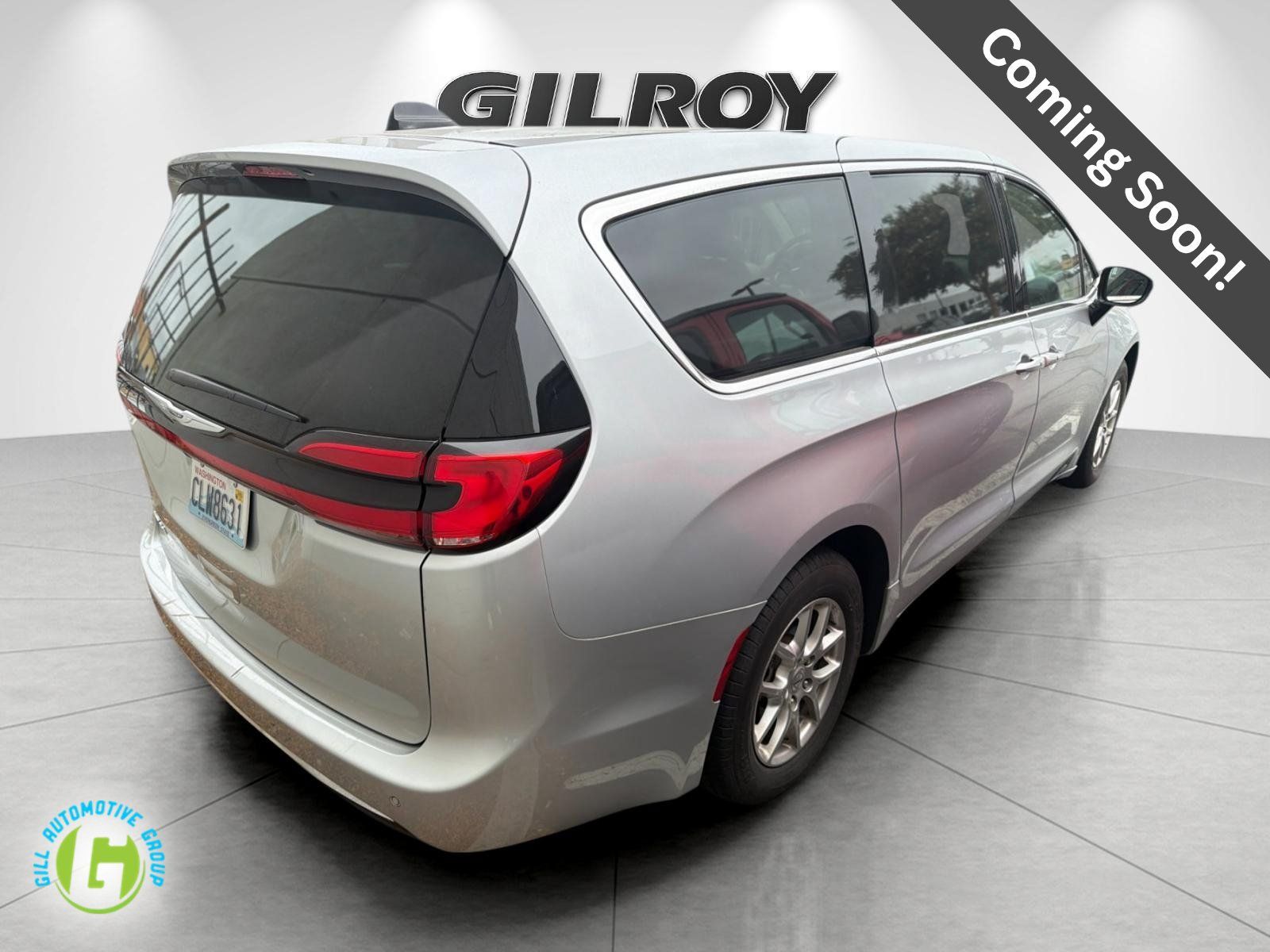 Used 2024 Chrysler Pacifica Touring-L FWD image 1