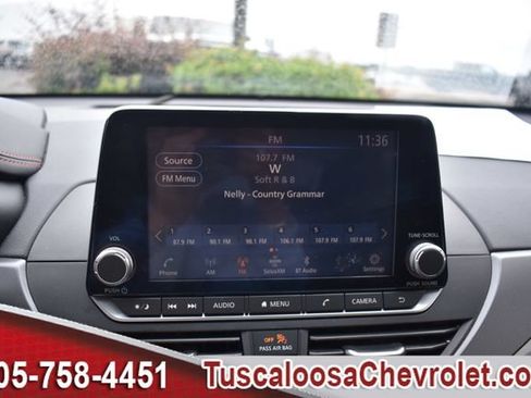 Used 2024 Nissan Altima 2.5 SR FWD image 32
