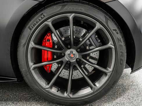 Used 2018 McLaren 570S Spider image 10