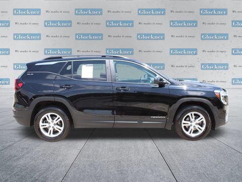 Used 2023 GMC Terrain SLE w/ LPO, Floor Liner Package AWD/4WD image 4