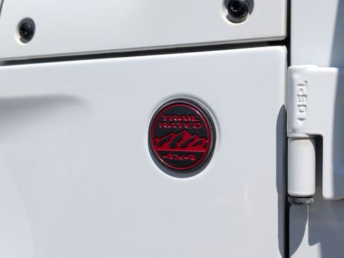 Used 2020 Jeep Wrangler Unlimited Rubicon AWD/4WD image 11