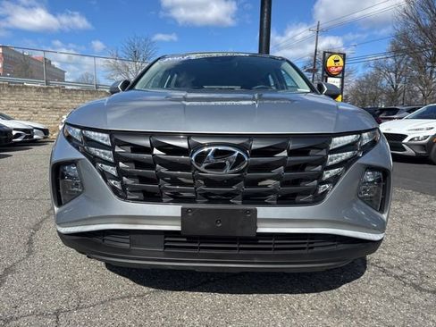 Used 2023 Hyundai Tucson SE image 2