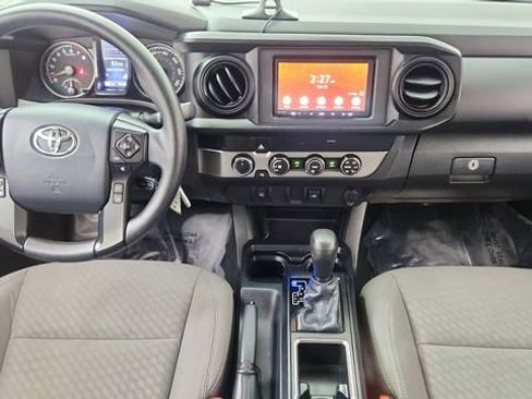 Used 2020 Toyota Tacoma SR image 37