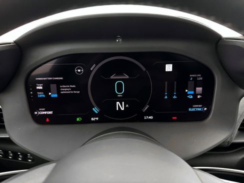 New 2025 McLaren Artura Spider image 22