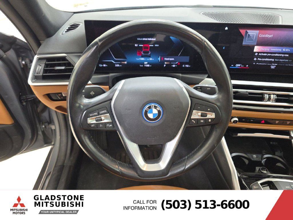 Used 2023 BMW i4 eDrive35 RWD image 2