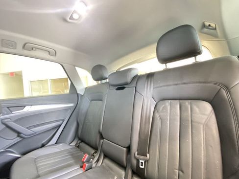 Used 2019 Audi Q5 2.0T Premium w/ Convenience Package AWD/4WD image 24