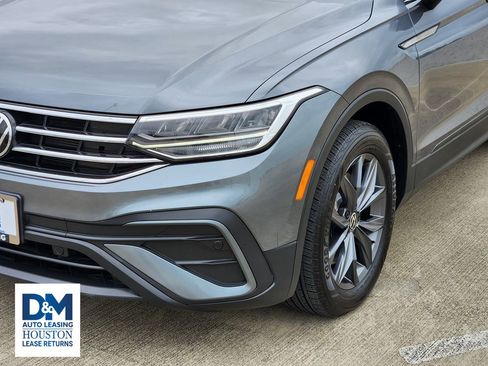 Used 2022 Volkswagen Tiguan SE FWD image 12