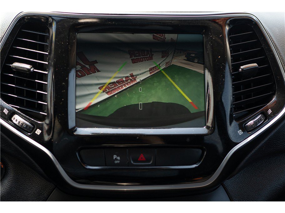 Used 2020 Jeep Cherokee Limited AWD/4WD image 31