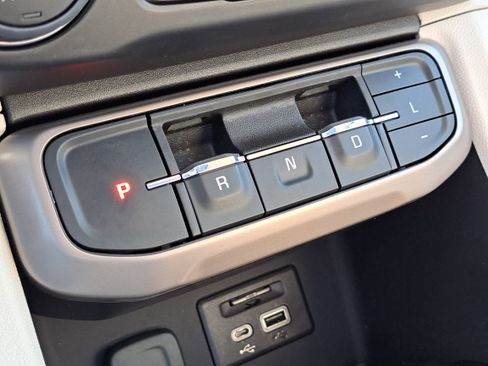 Used 2023 GMC Acadia Denali w/ Denali Ultimate Package image 21