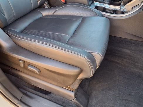 Certified 2022 Subaru Ascent Limited w/ Technology Package image 20