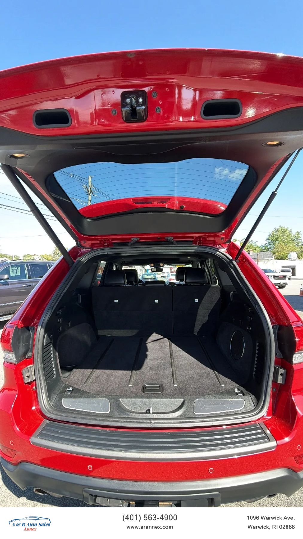 Used 2017 Jeep Grand Cherokee Trailhawk AWD/4WD image 20