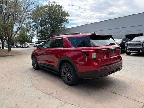 Certified 2025 Ford Explorer ST-Line w/ Premium Package AWD/4WD image 4