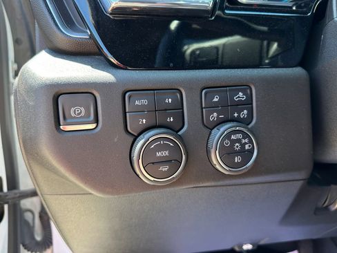Used 2024 Chevrolet Silverado 3500 High Country AWD/4WD image 17