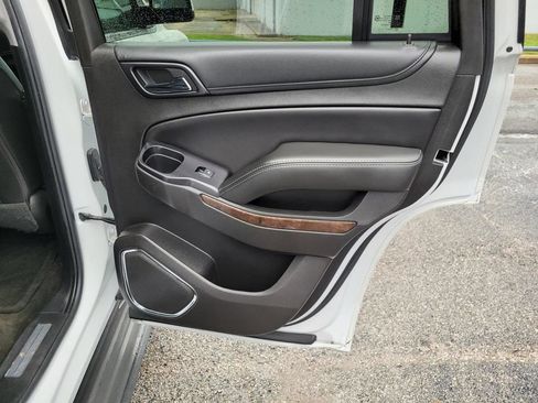 Used 2016 Chevrolet Tahoe LT w/ Luxury Package RWD image 11