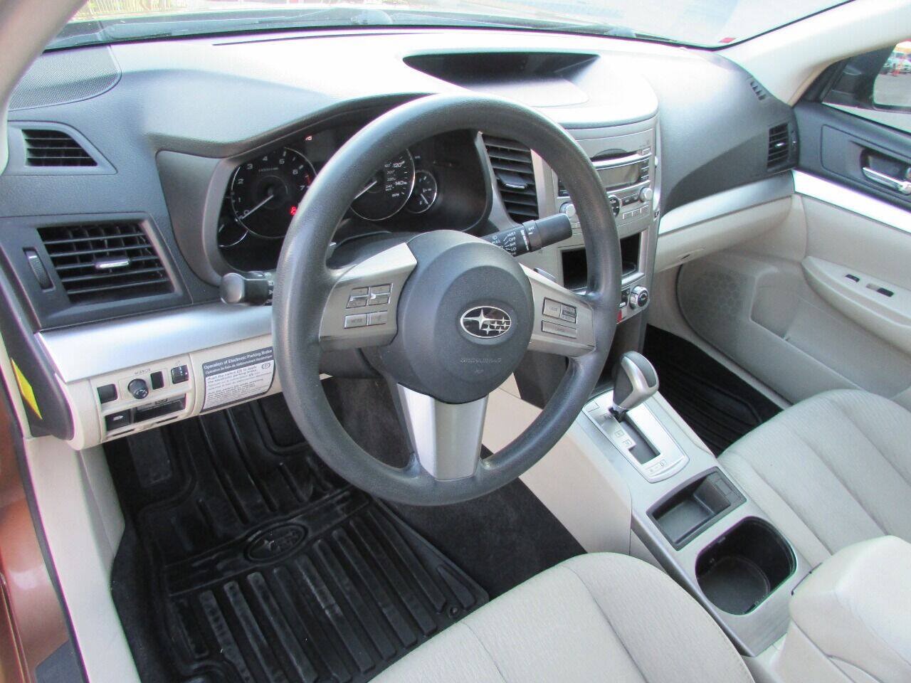Used 2011 Subaru Legacy 2.5i AWD/4WD image 29