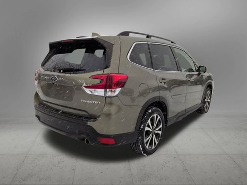 Used 2021 Subaru Forester Limited image 6