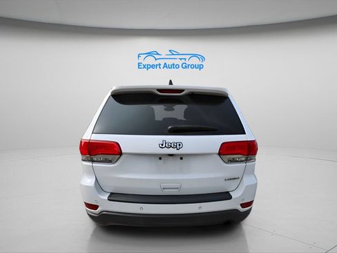 Used 2019 Jeep Grand Cherokee Laredo w/ Laredo X Package RWD image 9