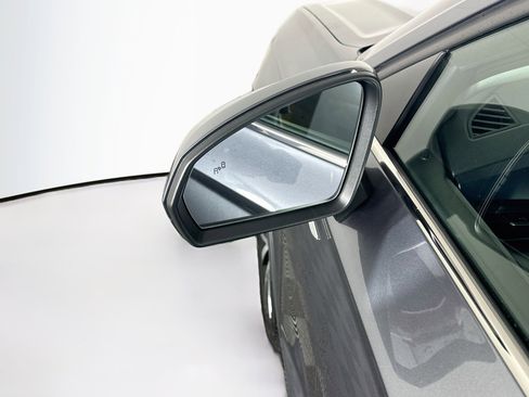 Used 2022 Volkswagen Taos SE FWD image 16
