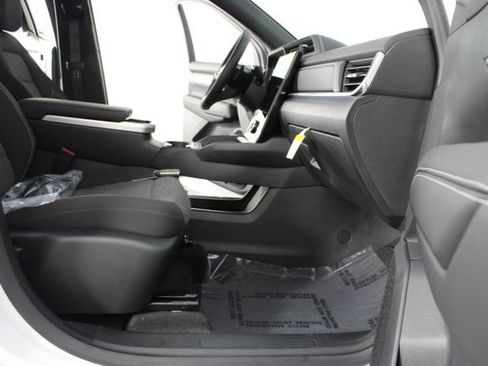 New 2026 GMC Terrain Elevation w/ Black Edition image 19