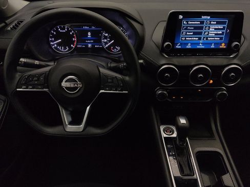 Used 2024 Nissan Sentra SV FWD image 22