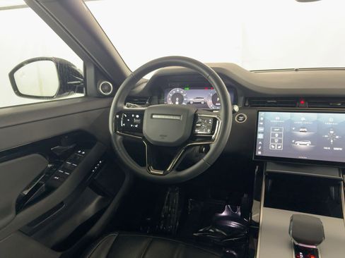 Used 2024 Land Rover Range Rover Evoque S image 28