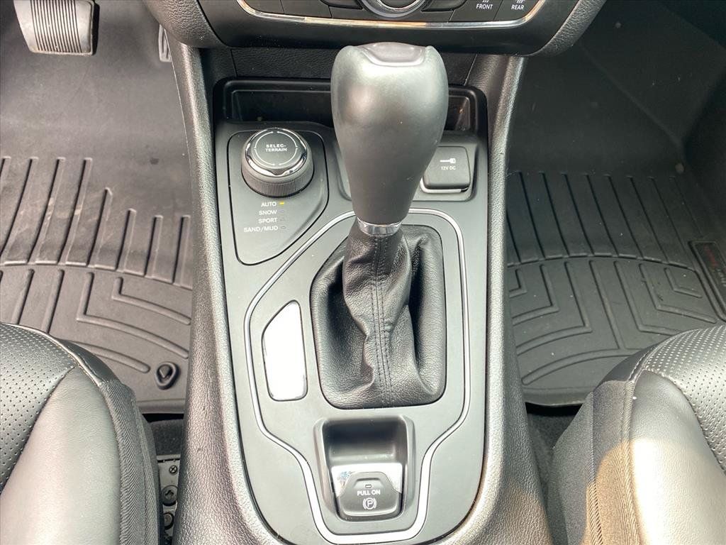 Used 2021 Jeep Cherokee Latitude Lux AWD/4WD image 12