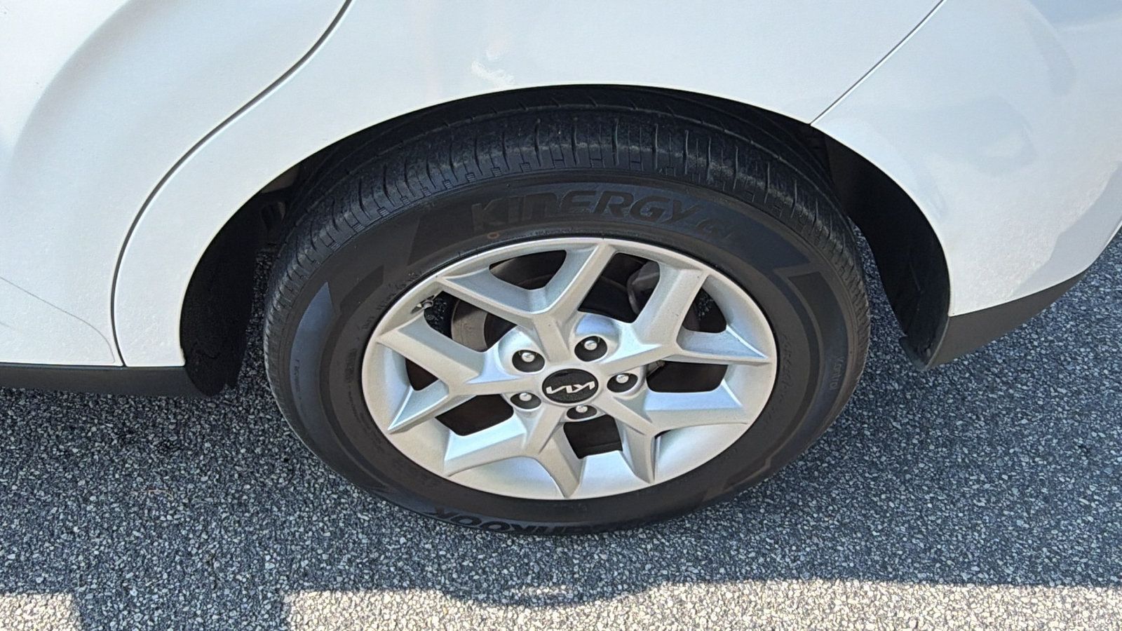 Used 2023 Kia Soul LX w/ LX Technology Package FWD image 12